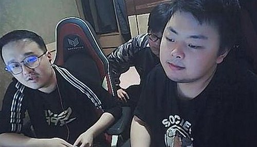 从黑料网热议到媚黑大赛：娱乐圈背后的异色文化现象